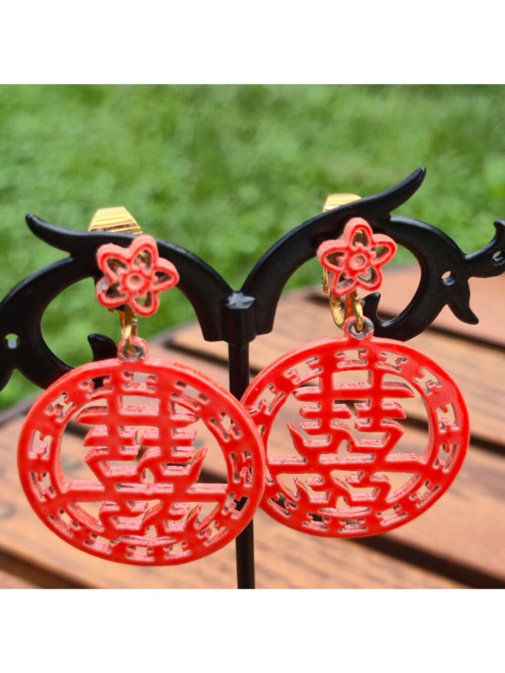 Vintage Chinese Double Happiness Clip-On Dangle Earrings Red Cutout Floral boho - Picture 4 of 10